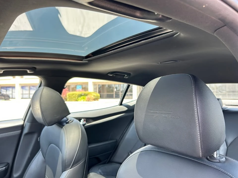 2023 Kia Stinger - Image 16 of 19