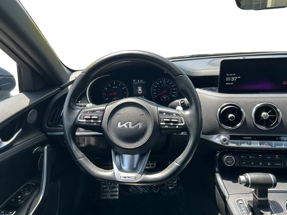2023 Kia Stinger - Image 11 of 19