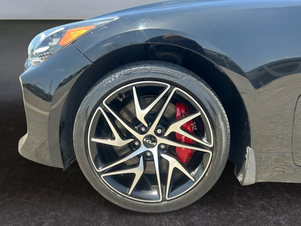 2023 Kia Stinger - Image 9 of 19