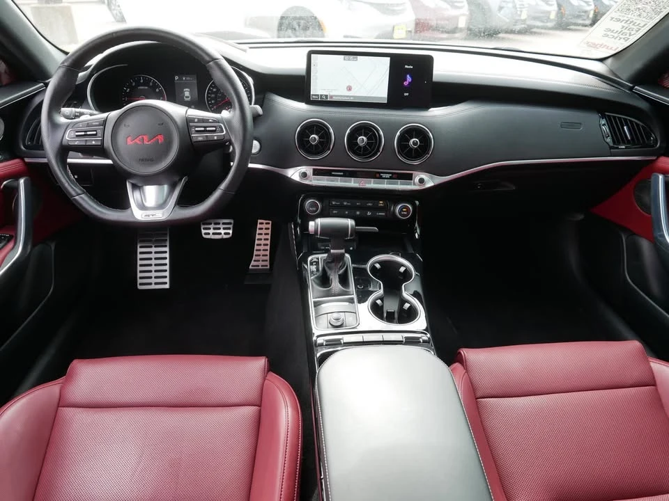 2023 Kia Stinger - Image 11 of 19