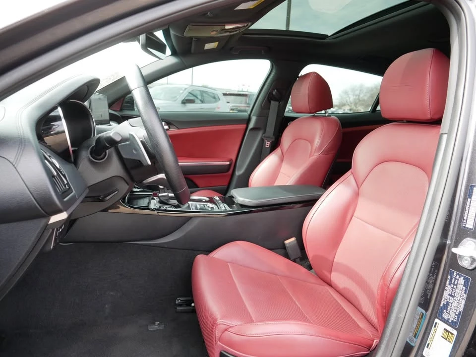 2023 Kia Stinger - Image 12 of 19