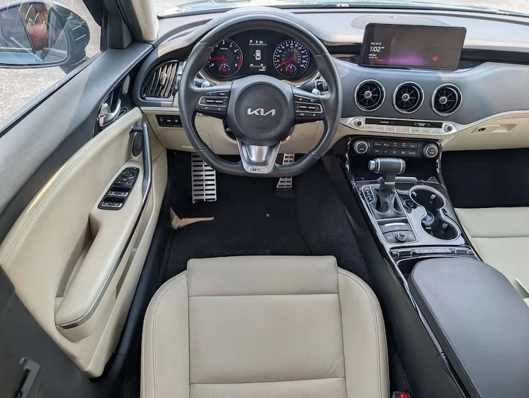 2023 Kia Stinger GT - Image 7 of 15