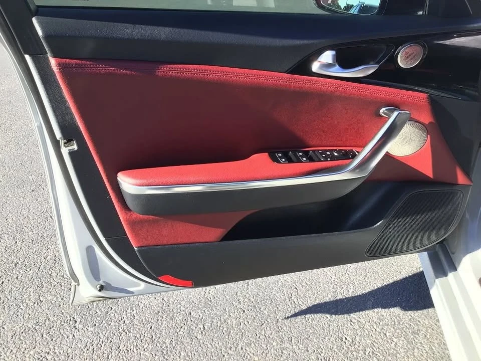 2023 Kia Stinger - Image 8 of 11