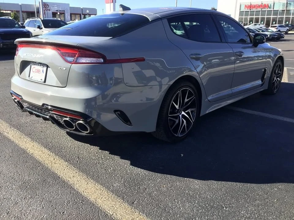 2023 Kia Stinger - Image 4 of 11