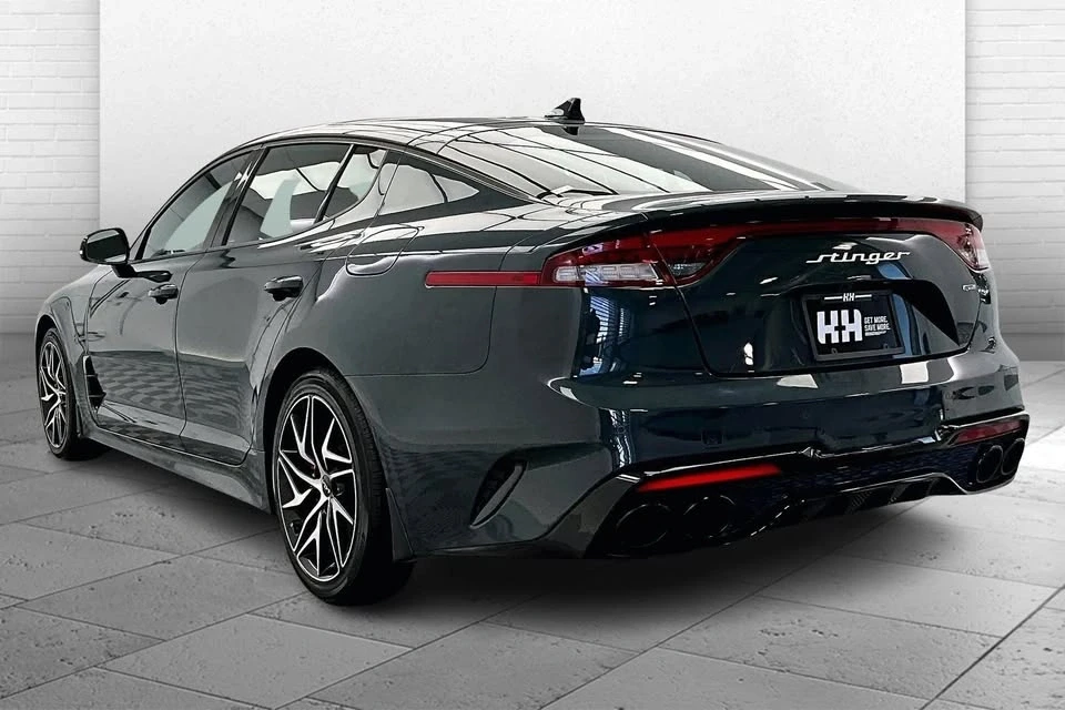 2023 Kia Stinger - Image 8 of 15