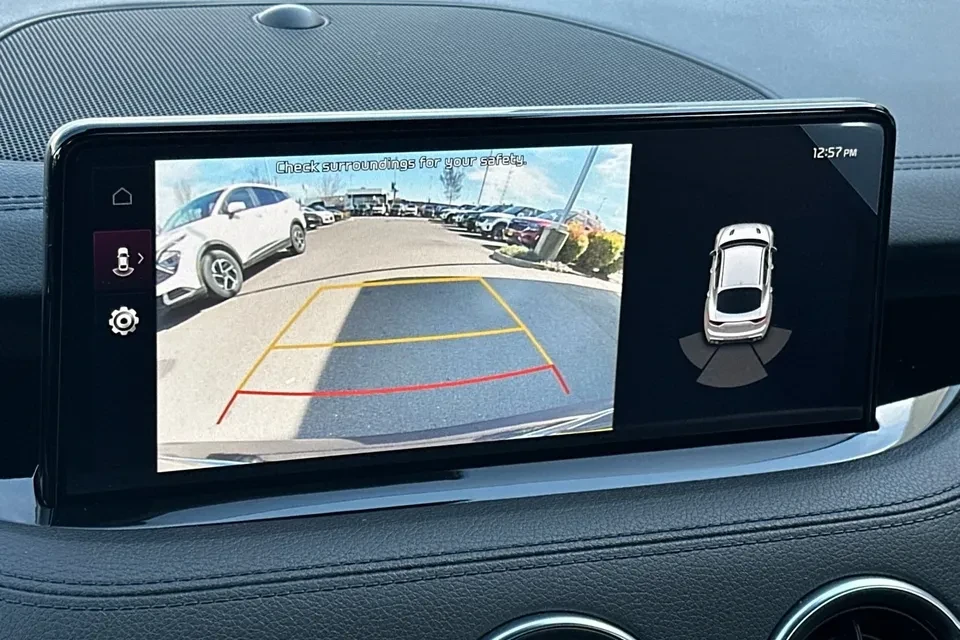 2023 Kia Stinger - Image 15 of 20
