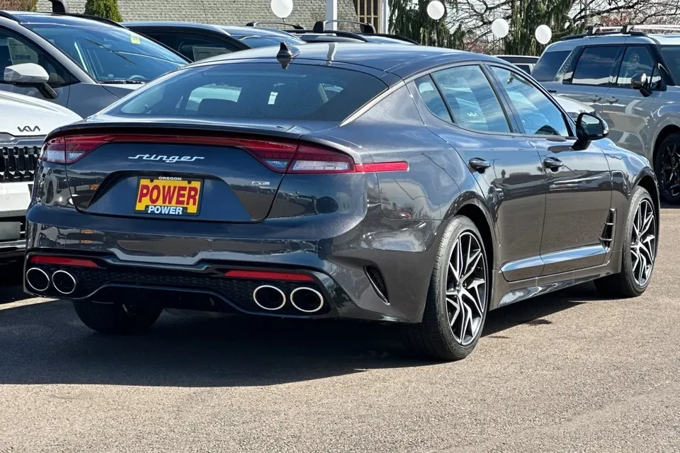 2023 Kia Stinger - Image 3 of 20
