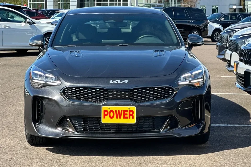 2023 Kia Stinger - Image 8 of 20