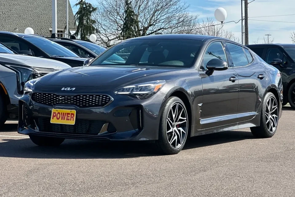2023 Kia Stinger - Image 7 of 20