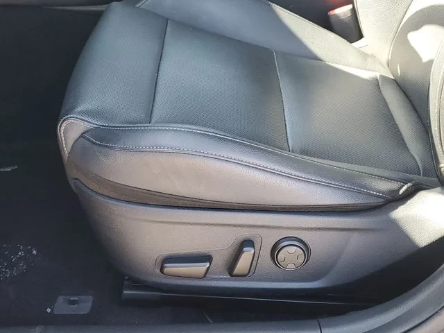 2023 Kia Stinger - Image 8 of 20