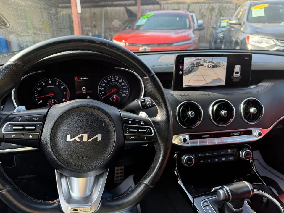 2023 Kia Stinger - Image 4 of 8