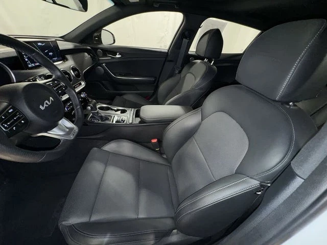 2023 Kia Stinger - Image 7 of 19