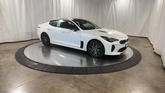 2023 Kia Stinger - Image 3 of 20