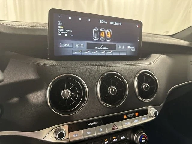 2023 Kia Stinger - Image 11 of 20