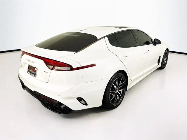 2023 Kia Stinger - Image 7 of 19