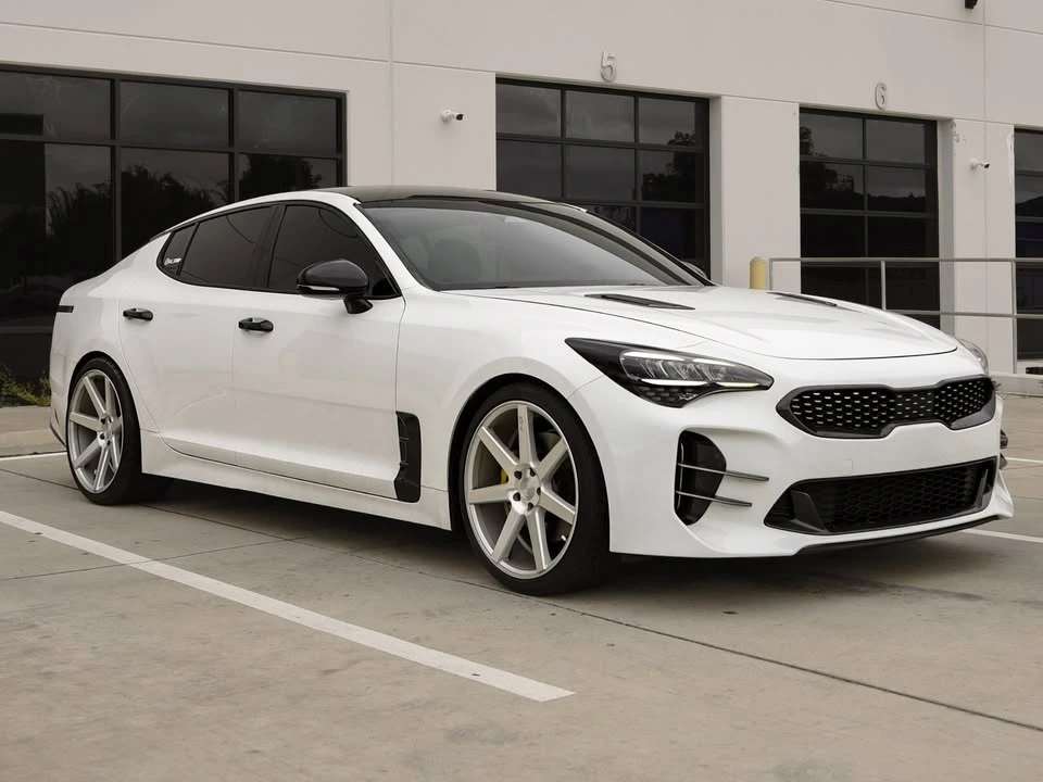 2023 Kia Stinger - Image 3 of 18
