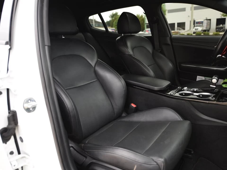 2023 Kia Stinger - Image 16 of 18