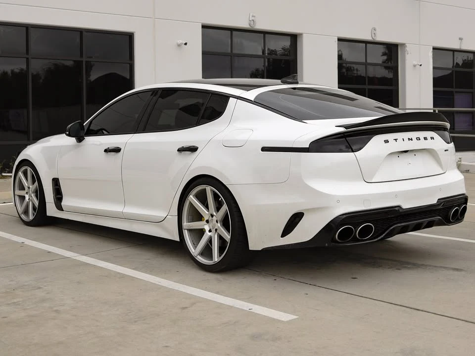 2023 Kia Stinger - Image 8 of 18