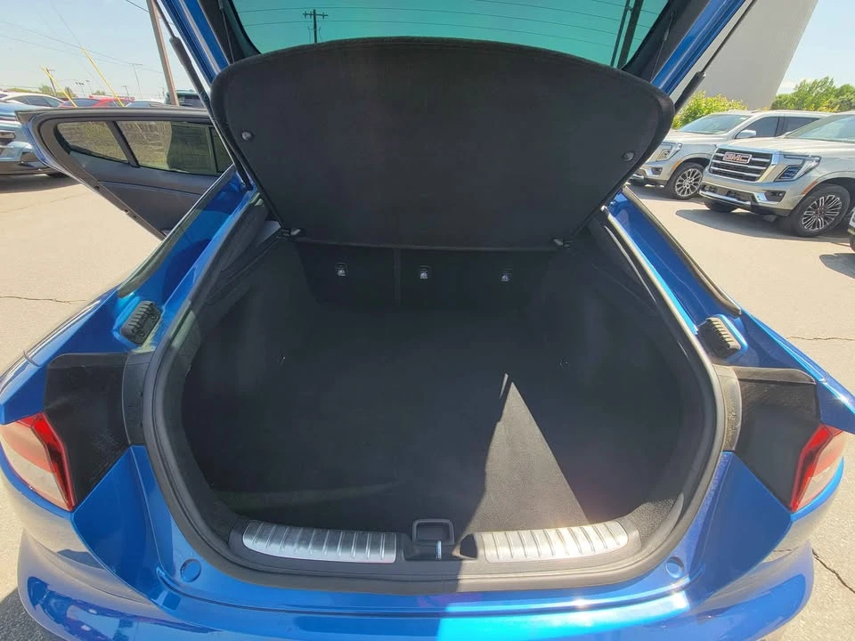 2023 Kia Stinger - Image 8 of 9