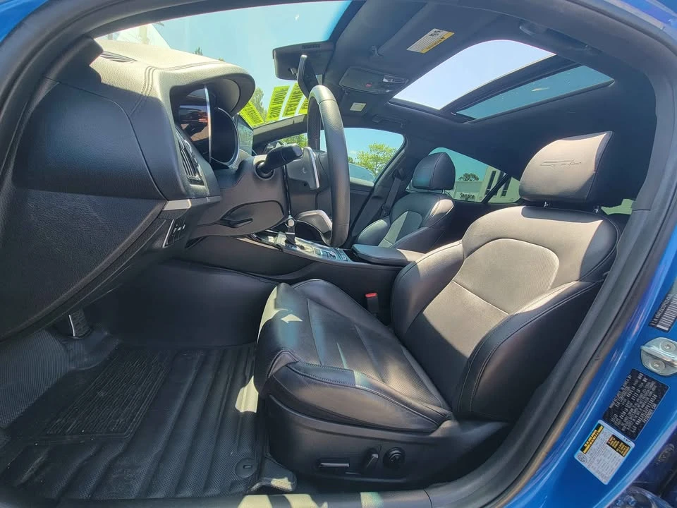 2023 Kia Stinger - Image 5 of 9