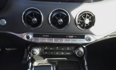 2023 Kia Stinger - Image 11 of 12