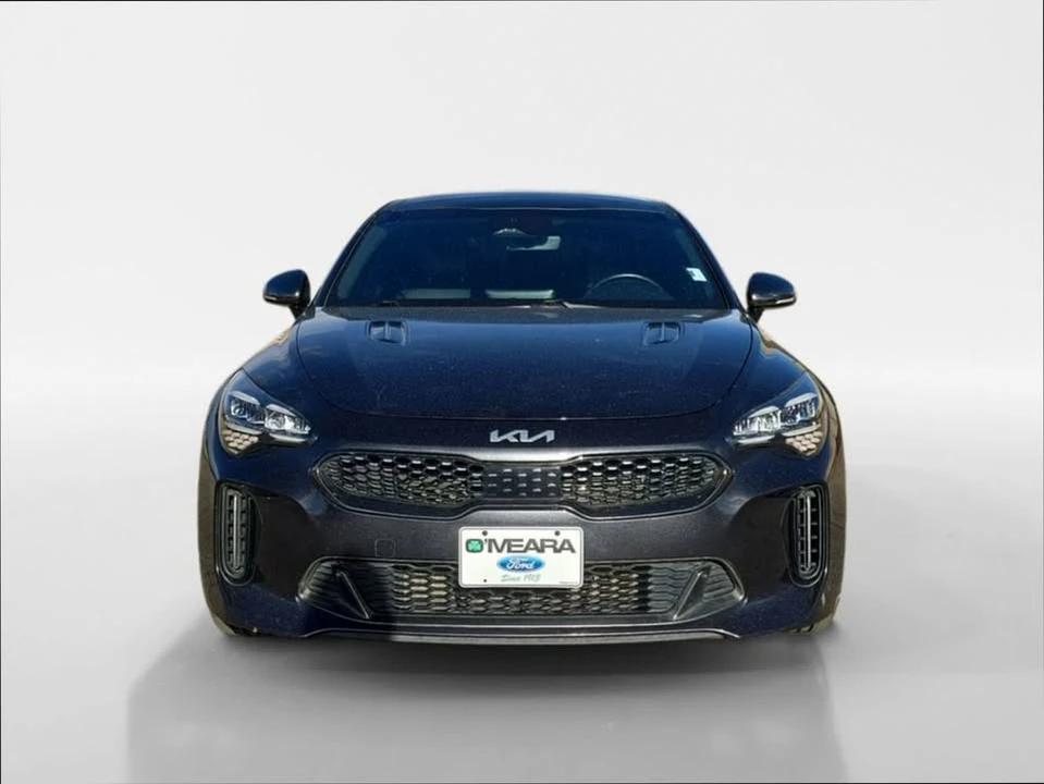 2023 Kia Stinger - Image 2 of 16