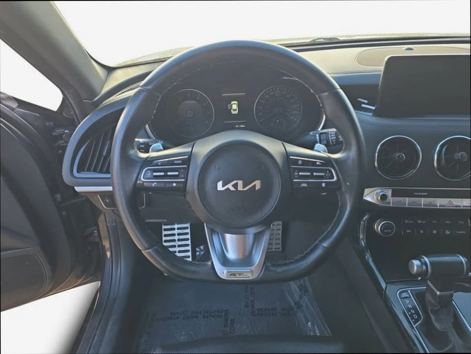 2023 Kia Stinger - Image 11 of 16