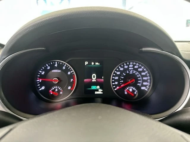 2023 Kia Stinger - Image 11 of 19