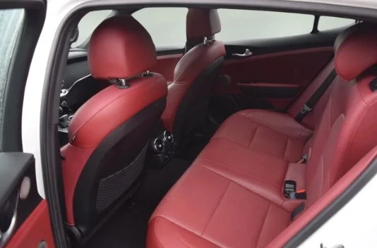 2023 Kia Stinger - Image 11 of 12