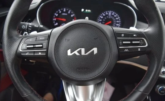 2023 Kia Stinger - Image 7 of 12