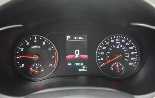 2023 Kia Stinger - Image 8 of 12