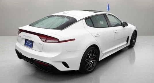 2023 Kia Stinger - Image 4 of 12