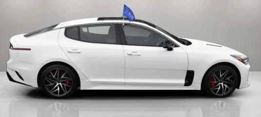 2023 Kia Stinger - Image 3 of 12
