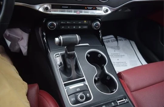 2023 Kia Stinger - Image 10 of 12