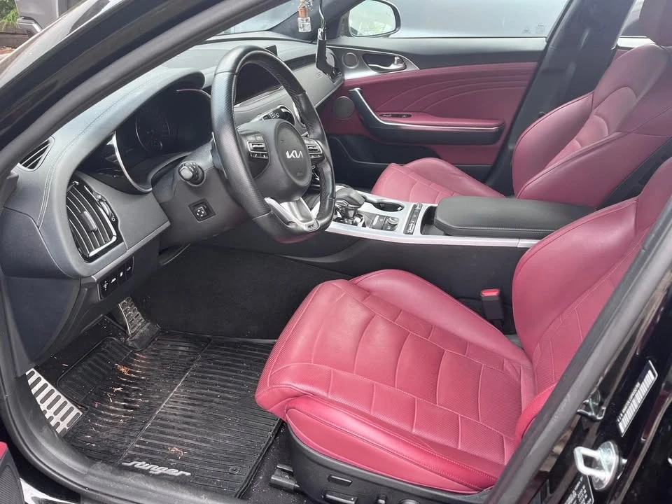 2023 Kia Stinger GT - Image 10 of 15