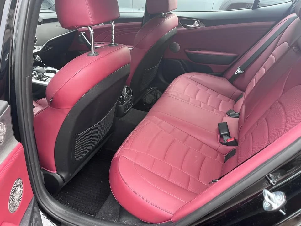 2023 Kia Stinger GT - Image 9 of 15