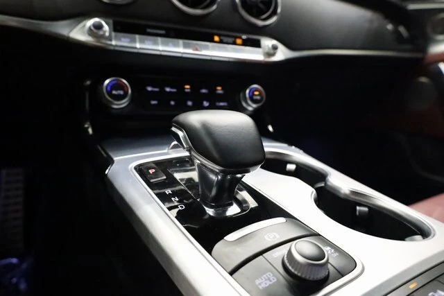2023 Kia Stinger GT - Image 15 of 17