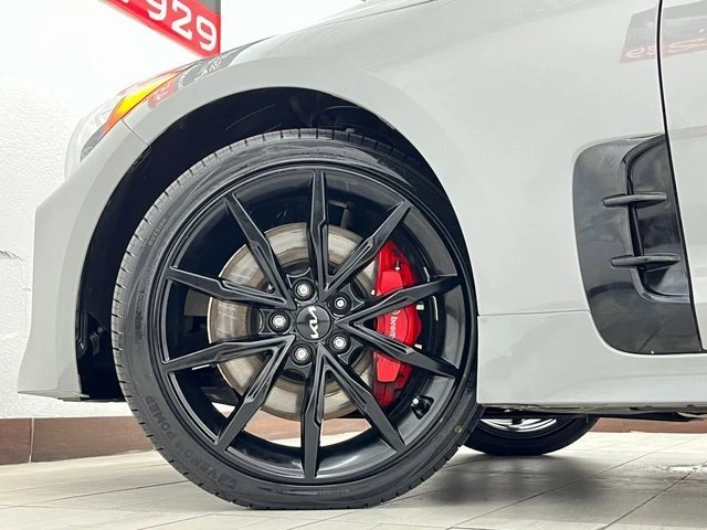2023 Kia Stinger GT - Image 11 of 19