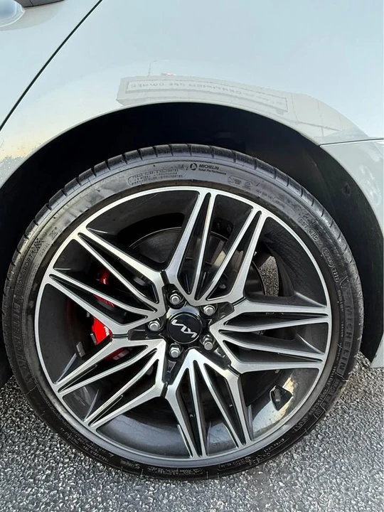 2023 Kia Stinger GT - Image 18 of 18
