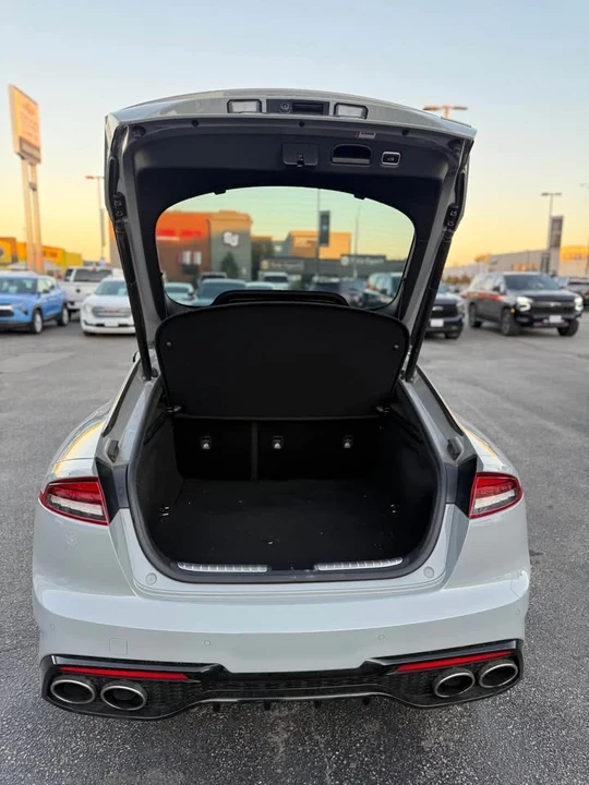 2023 Kia Stinger GT - Image 4 of 16