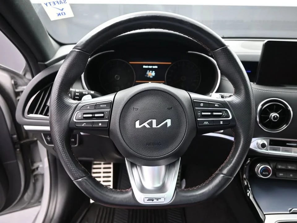 2023 Kia Stinger GT - Image 11 of 19
