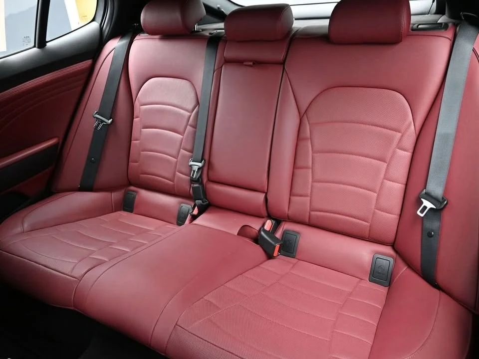 2023 Kia Stinger GT - Image 18 of 19