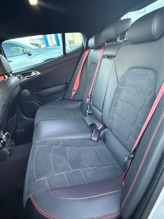 2023 Kia Stinger GT - Image 8 of 16