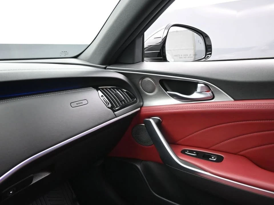 2023 Kia Stinger GT - Image 9 of 19