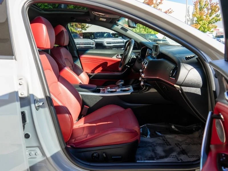 2023 Kia Stinger GT - Image 9 of 19