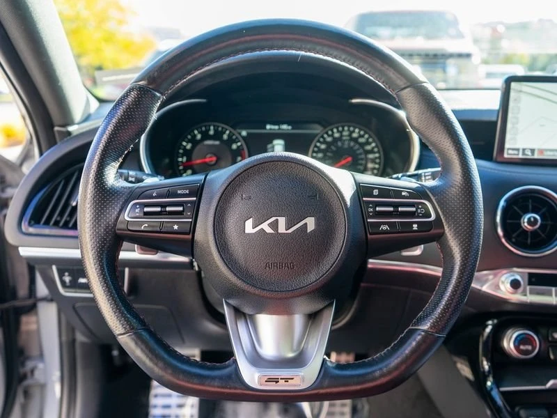 2023 Kia Stinger GT - Image 15 of 19
