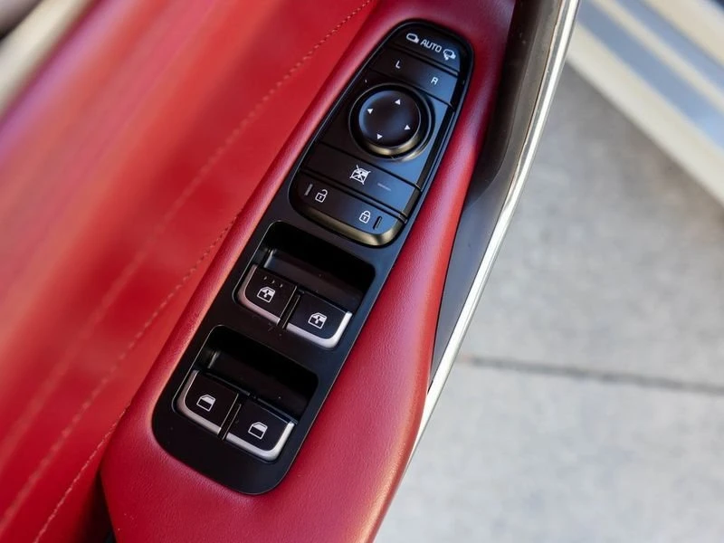 2023 Kia Stinger GT - Image 17 of 19