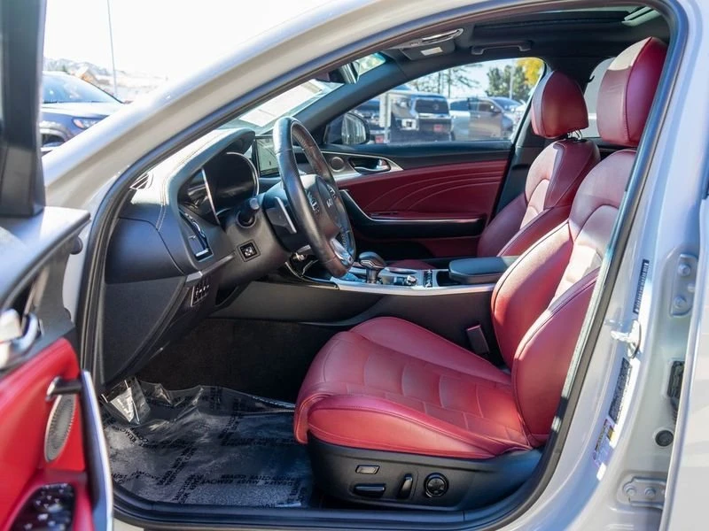 2023 Kia Stinger GT - Image 10 of 19