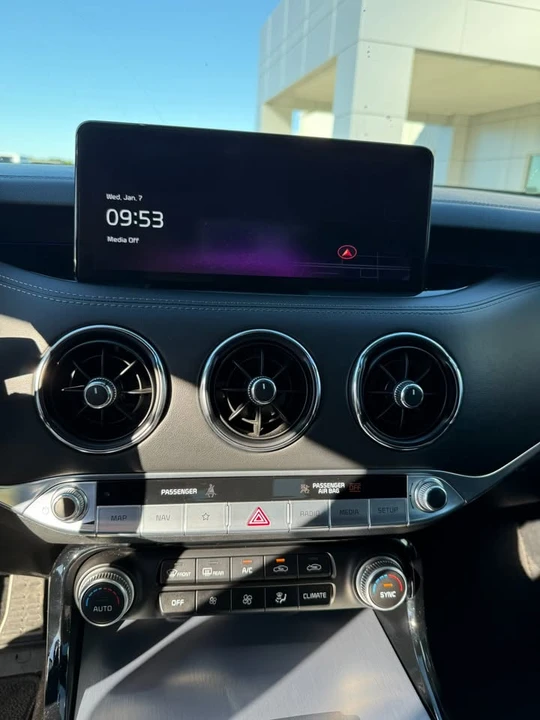2023 Kia Stinger GT - Image 12 of 18