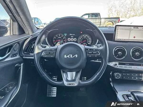 2023 Kia Stinger GT - Image 10 of 16